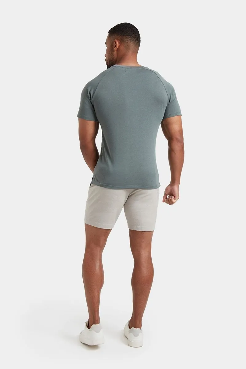 Knit Look T-Shirt in Khaki Grey