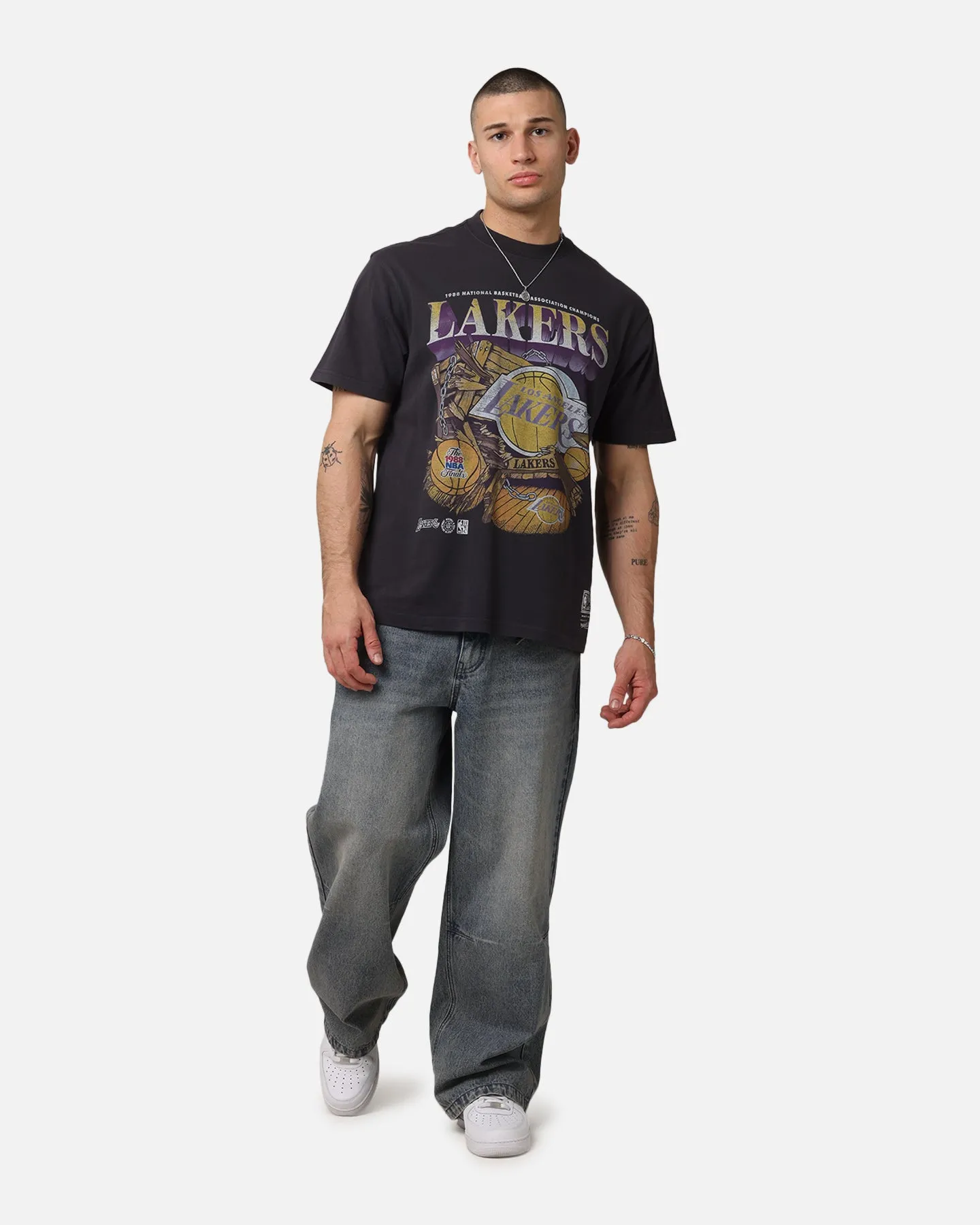 Mitchell & Ness Los Angeles Lakers Bevel Burst T-Shirt Overdyed Black