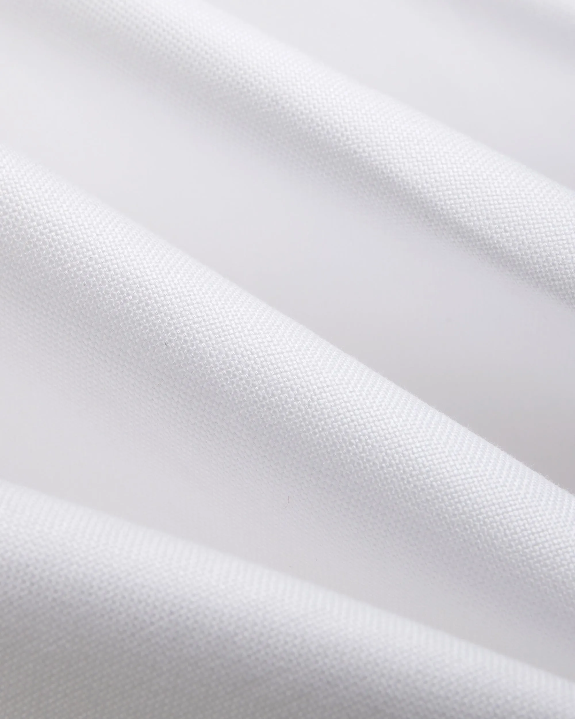 WHITE OXFORD BUTTON DOWN SHIRT - TRIM FIT