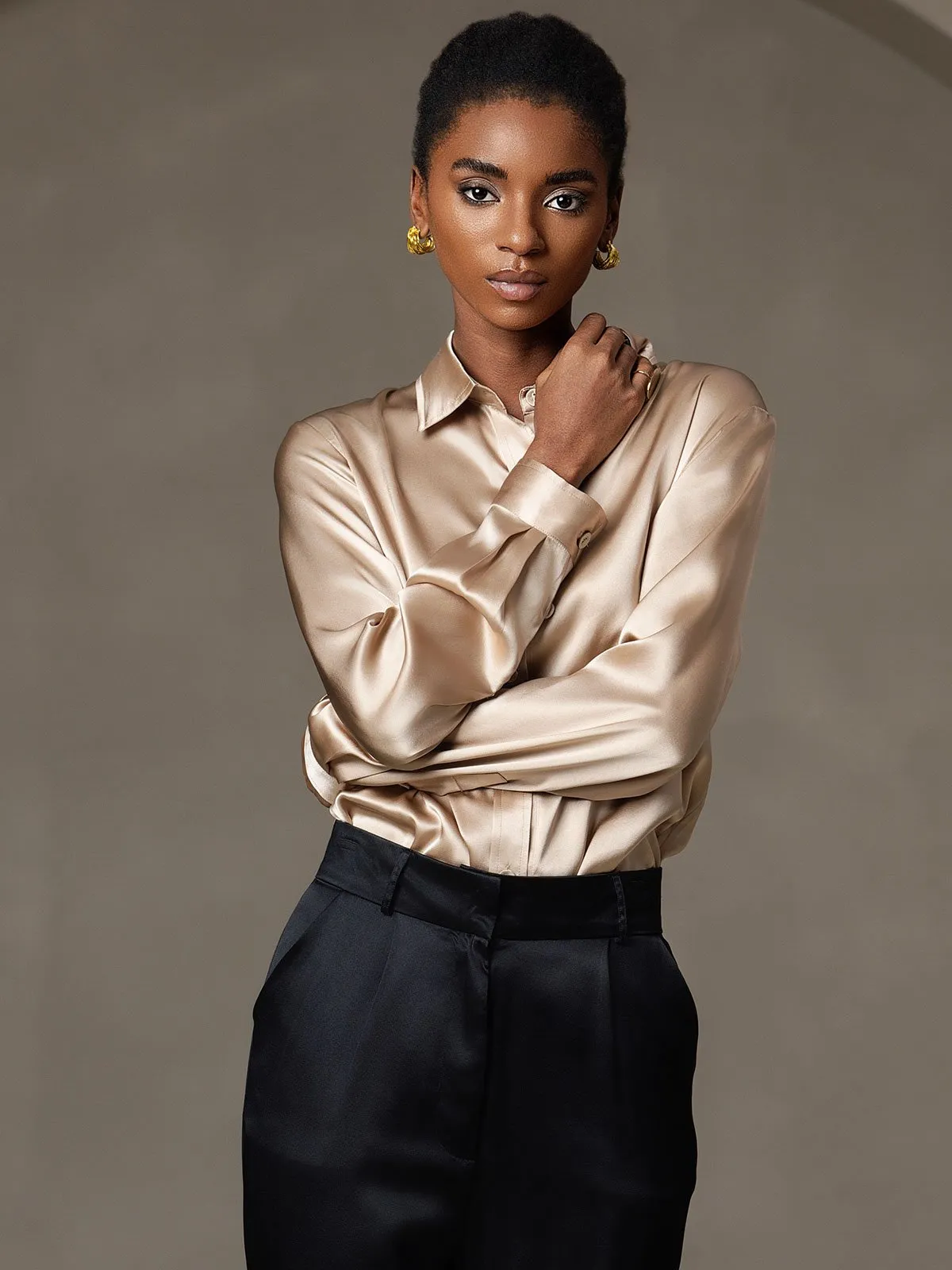 Women's 19 Momme Mulberry Silk Elegant Long-Sleeve Shirt